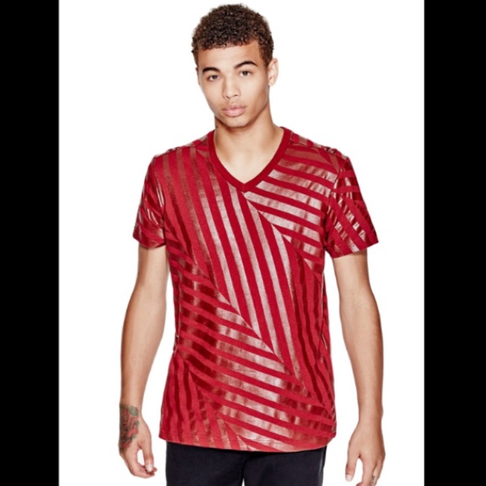 G by GUESS Slant Stripe Red Sea T Shirt Medium